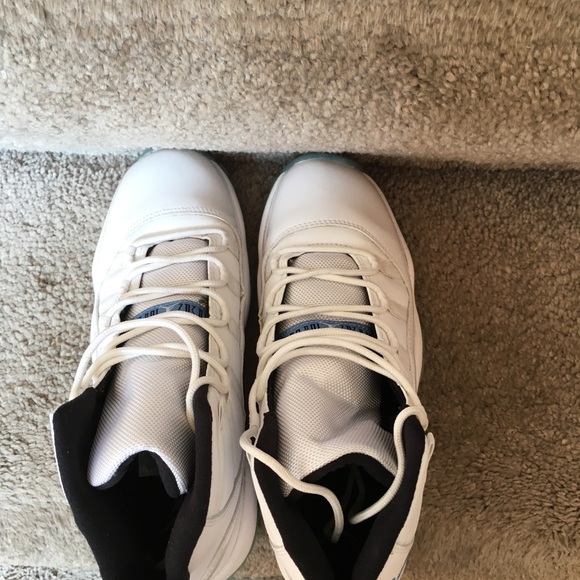 Jordan 11 Columbia Size 6 (Stupid Cheap!!!) - Picture 8 of 8